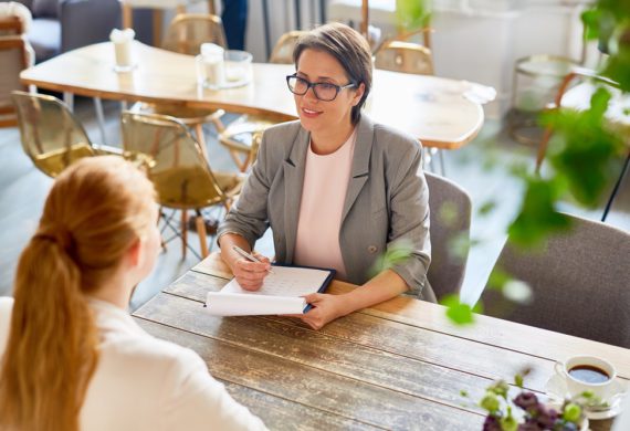 ¿Cómo hablar de tus fortalezas y debilidades en una entrevista en inglés?